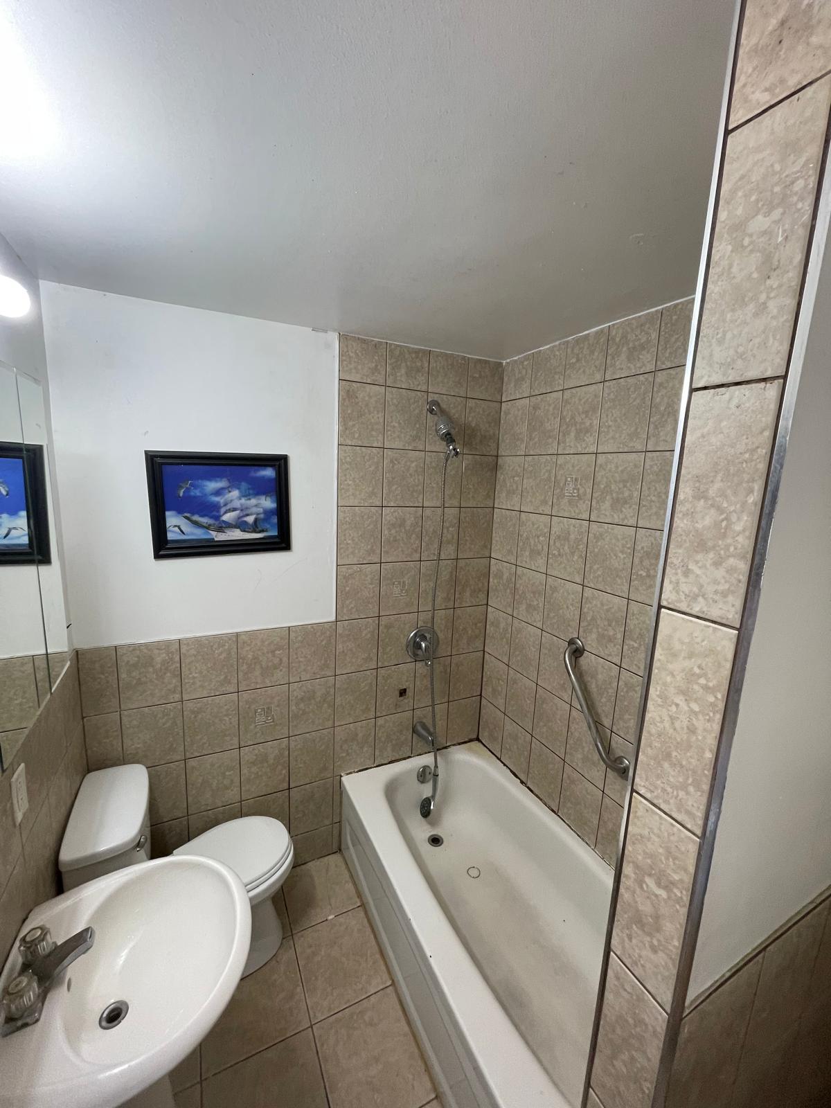 Salle de bain avant rénovation